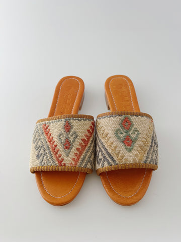 Size 5.5 - Sandal 02