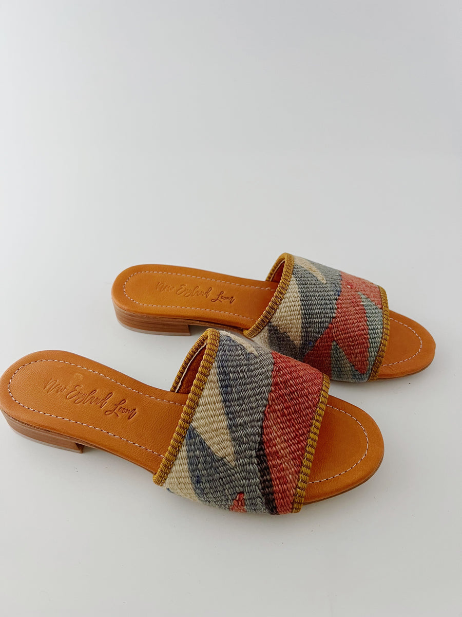 Size 6 - Sandal 09