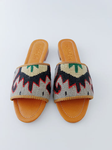 Size 7 - Sandal 35