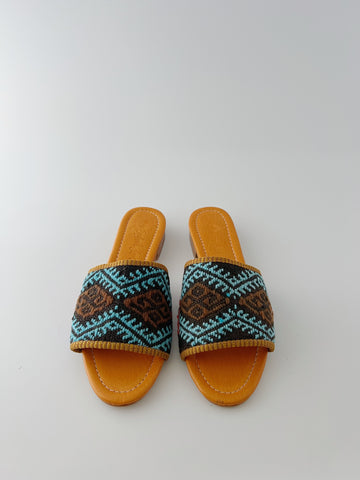 Size 5.5 - Sandal 03