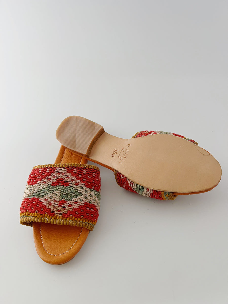 Size 5.5 - Sandal 04