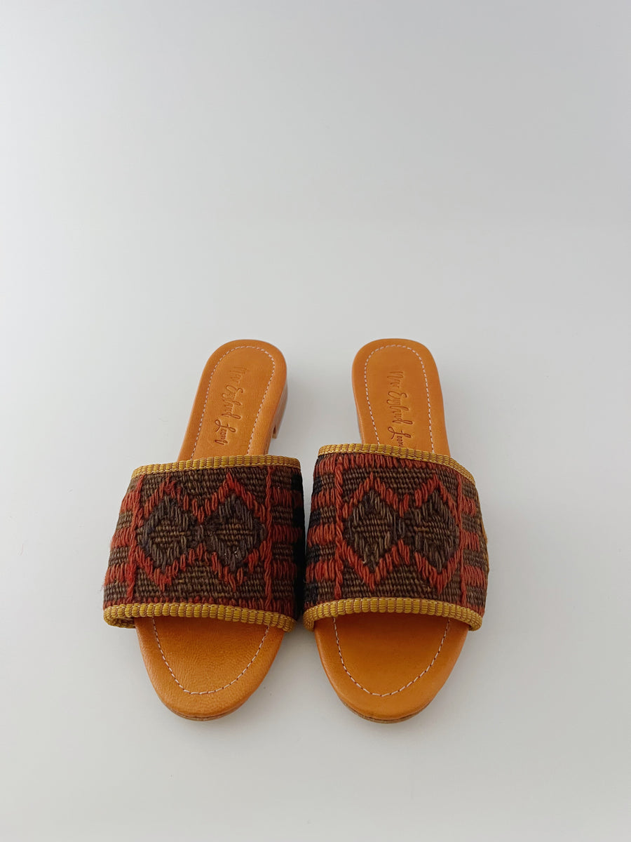 Size 6 - Sandal 06