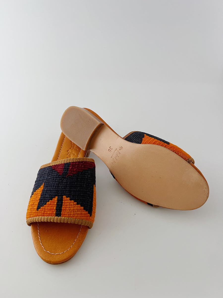 Size 6 - Sandal 07