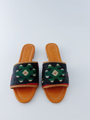 Size 7 - Sandal 26
