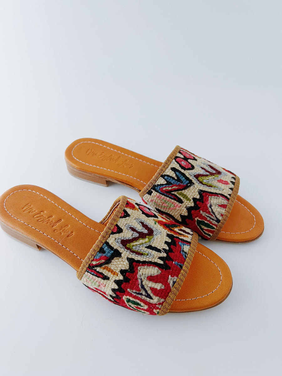Size 7.5 - Sandal 45