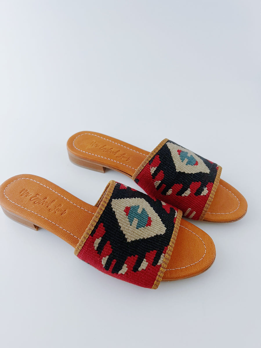 Size 8 - Sandal 64