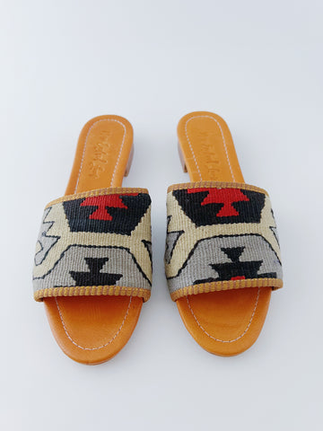 Size 8 - Sandal 65