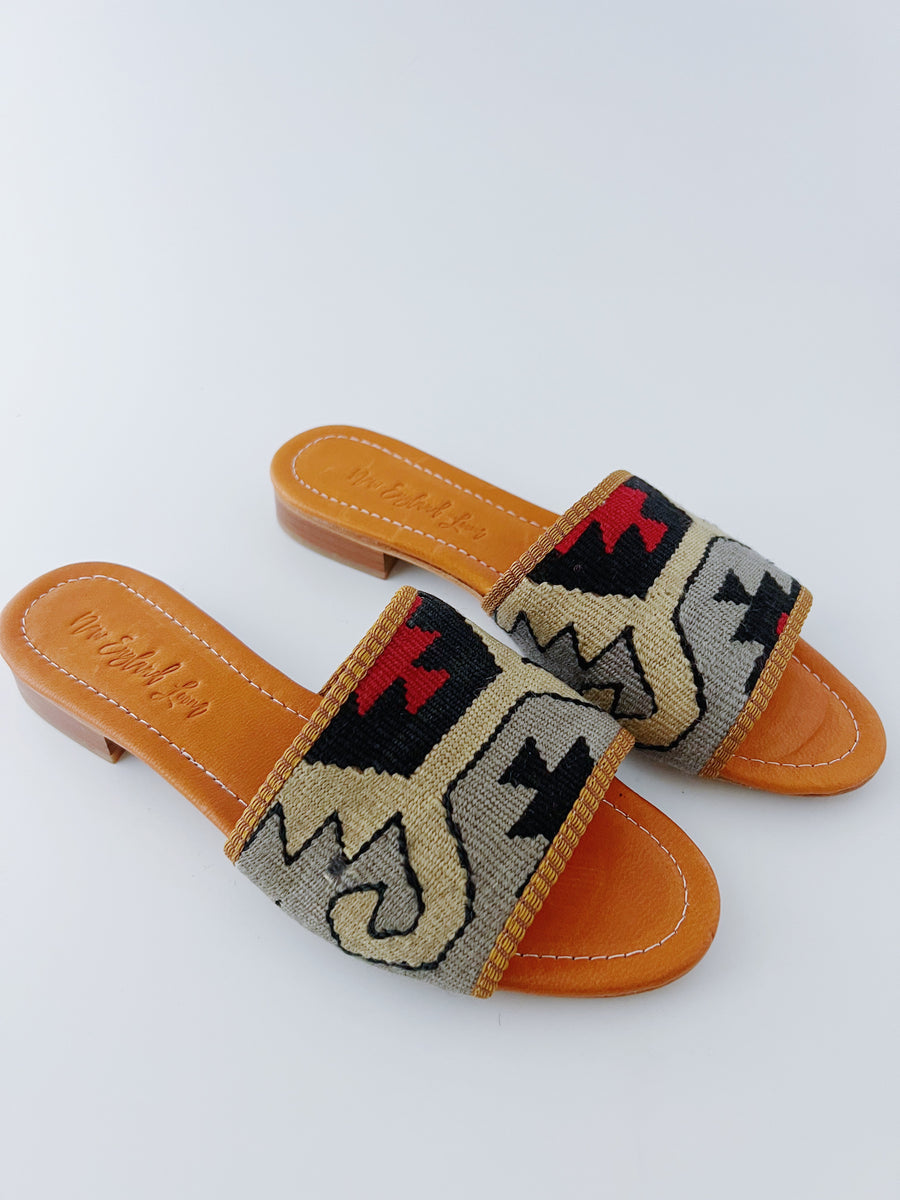 Size 8 - Sandal 65