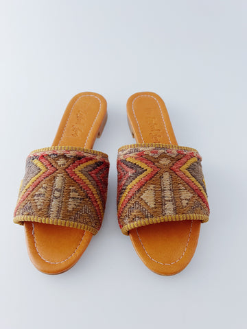 Size 8.5 - Sandal 80