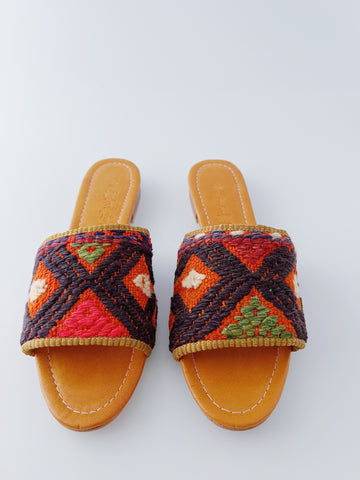 Size 9.5 - Sandal 114