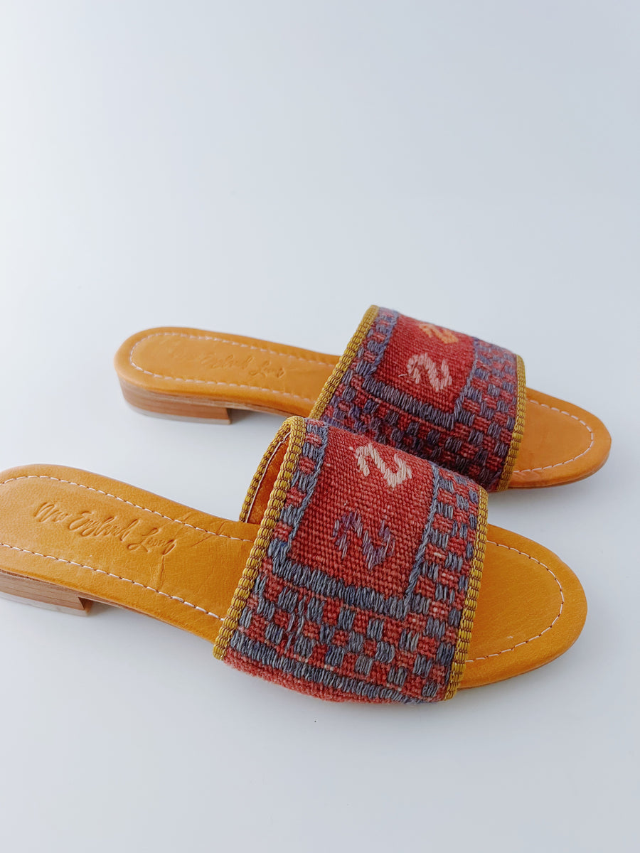 Size 9.5 - Sandal 117
