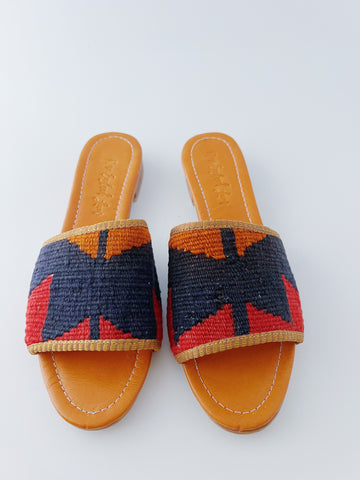 Size 9.5 - Sandal 123