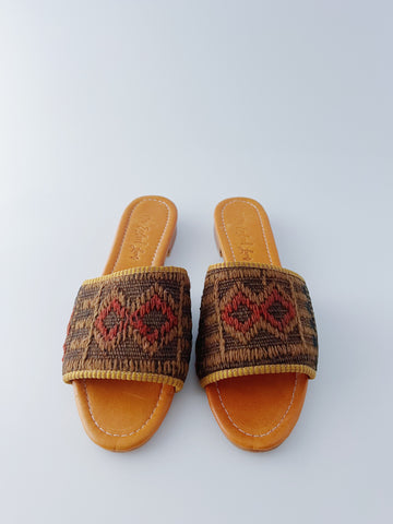 Size ~10.5 - Sandal 146
