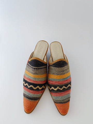 Shoe ~176 - Size 10