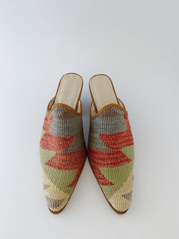 Shoe ~180 - Size 10