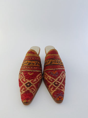 Shoe ~126 - Size 9